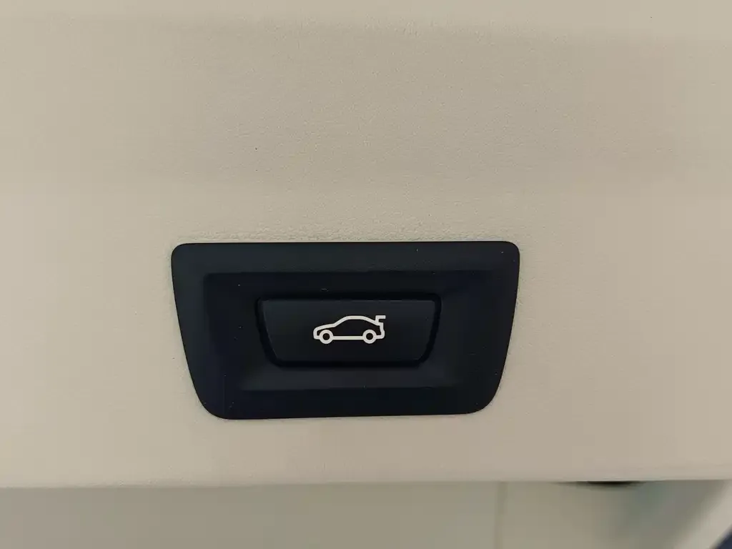 BMW iX3 — фото 2