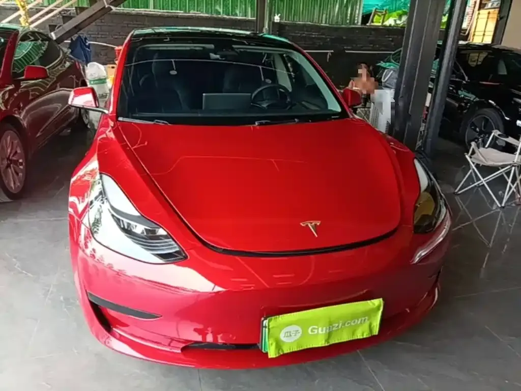 Tesla Model 3 — фото 6