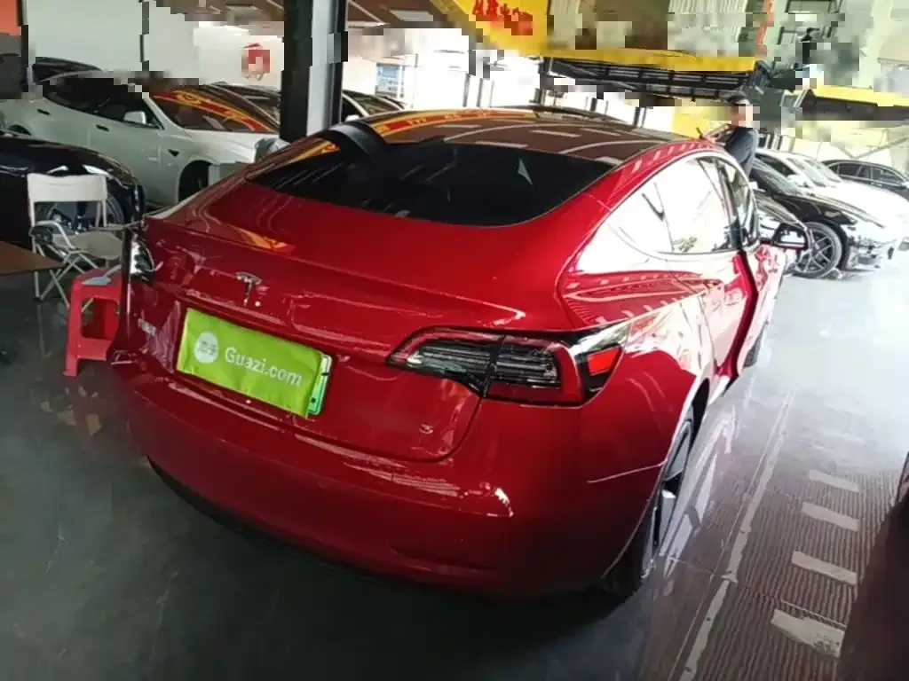 Tesla Model 3 — фото 5