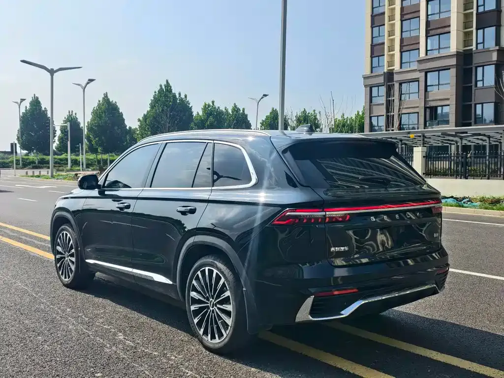 Geely Xingyue L — фото 8