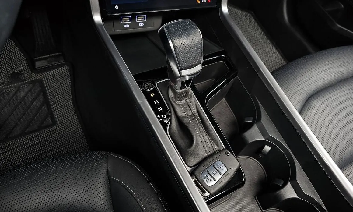 KG Mobility (Ssangyong) Torres — фото 10