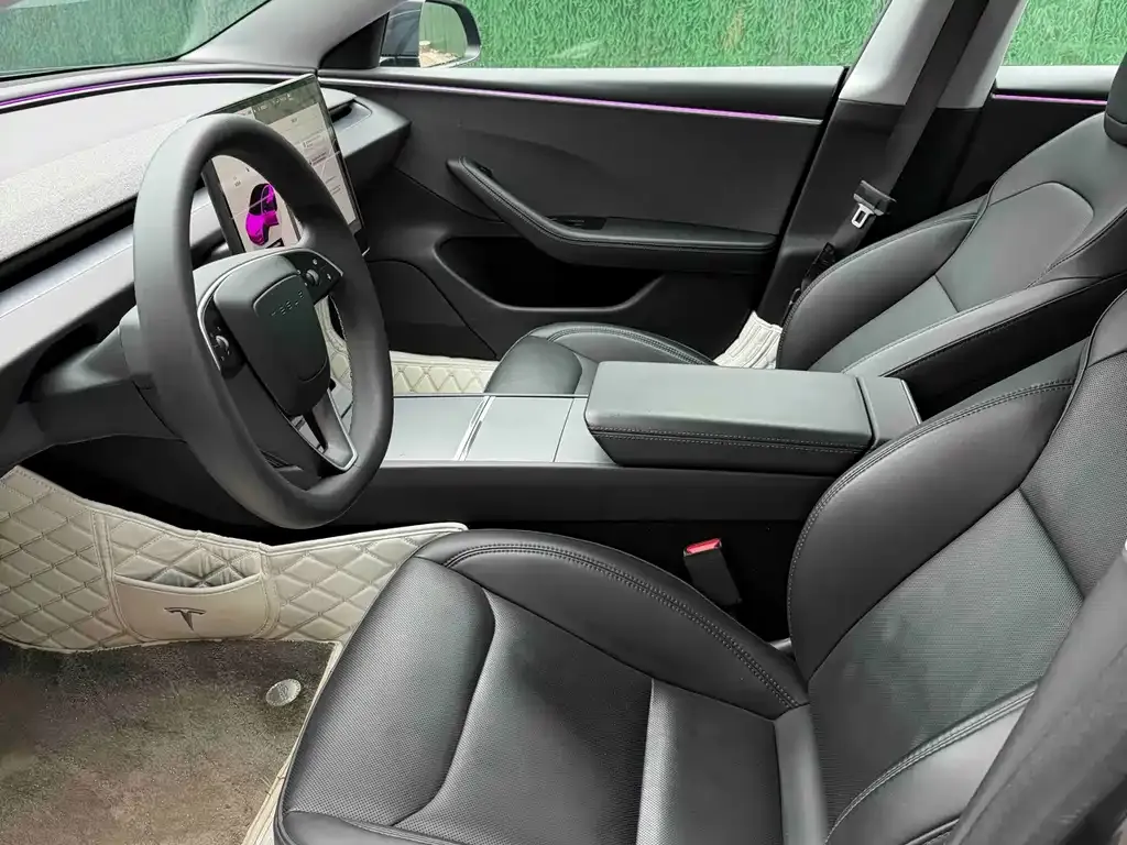 Tesla Model 3 — фото 10