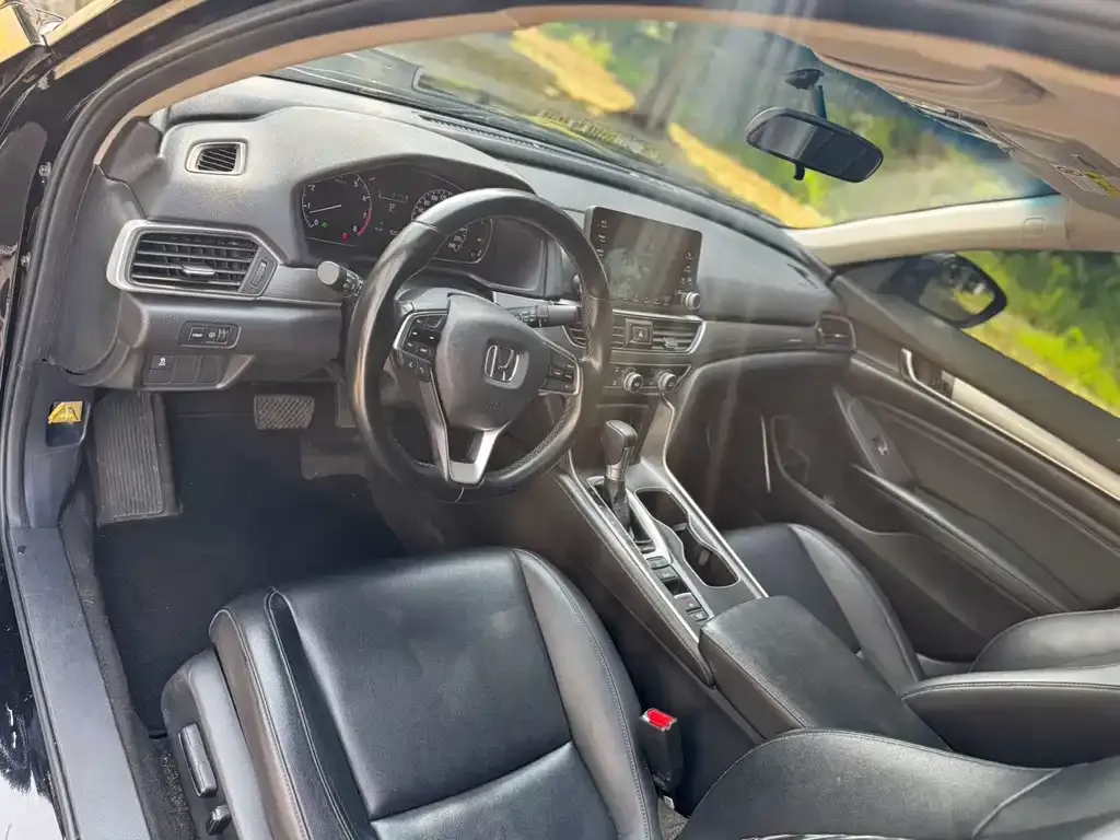 Honda Accord — фото 4