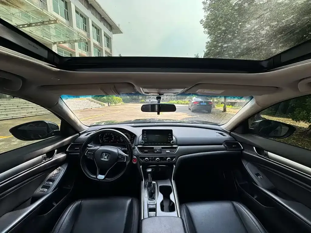 Honda Accord — фото 6