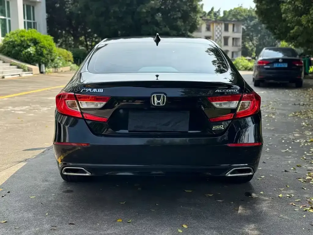 Honda Accord — фото 3