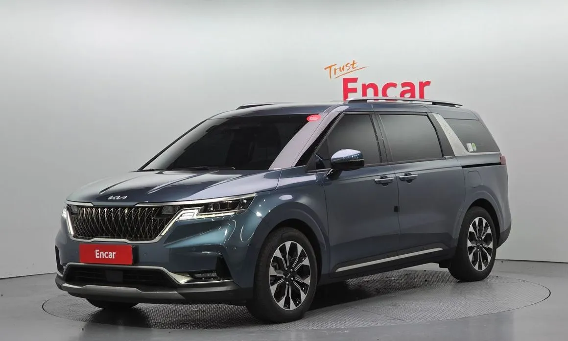 Kia Carnival — фото 1