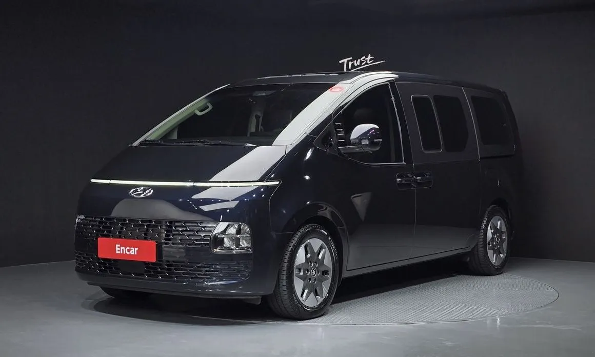 Hyundai Staria 4WD Tourer 9-Seater 1