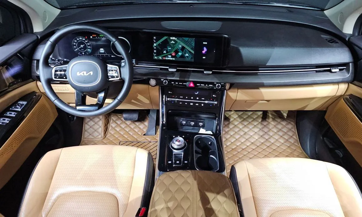 Kia Carnival — фото 10