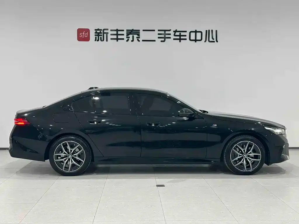 BMW 5 Series (Import) — фото 3