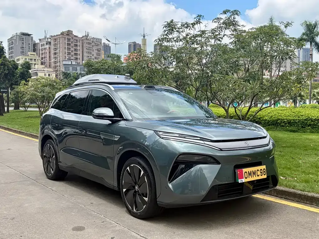 BYD Tang L — фото 10