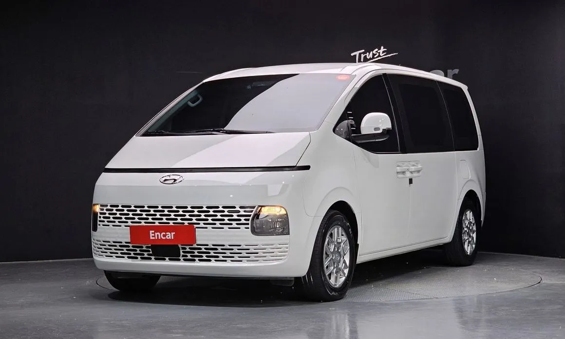 Hyundai Staria — фото 1