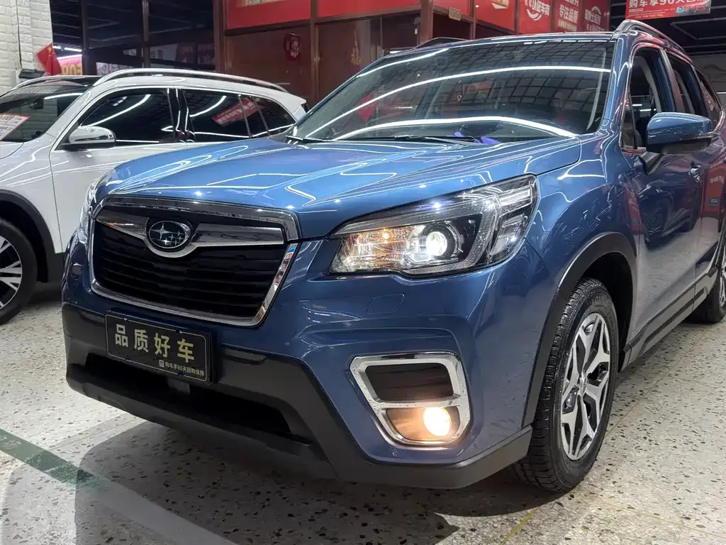Subaru Forester — фото 1