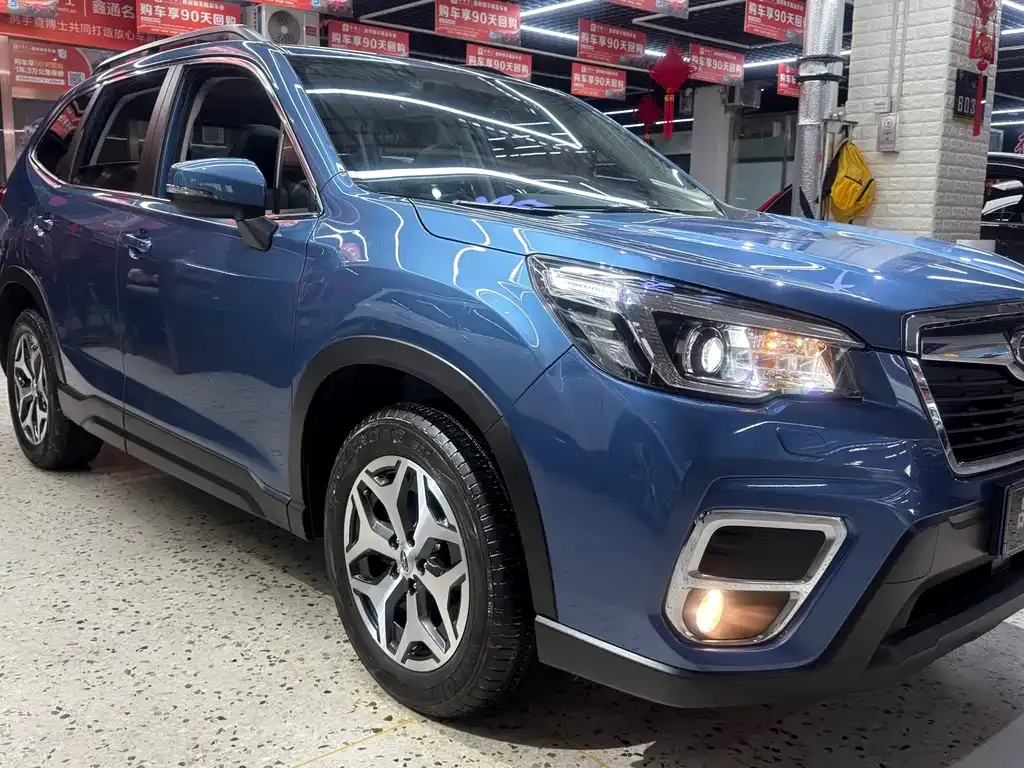 Subaru Forester — фото 10