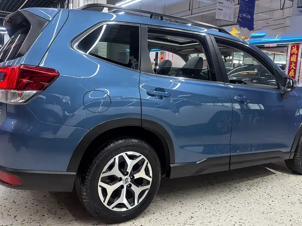 Subaru Forester — фото 8