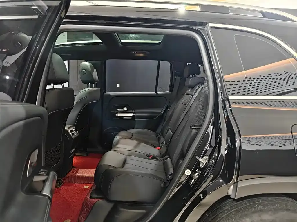 Mercedes-Benz EQB — фото 10