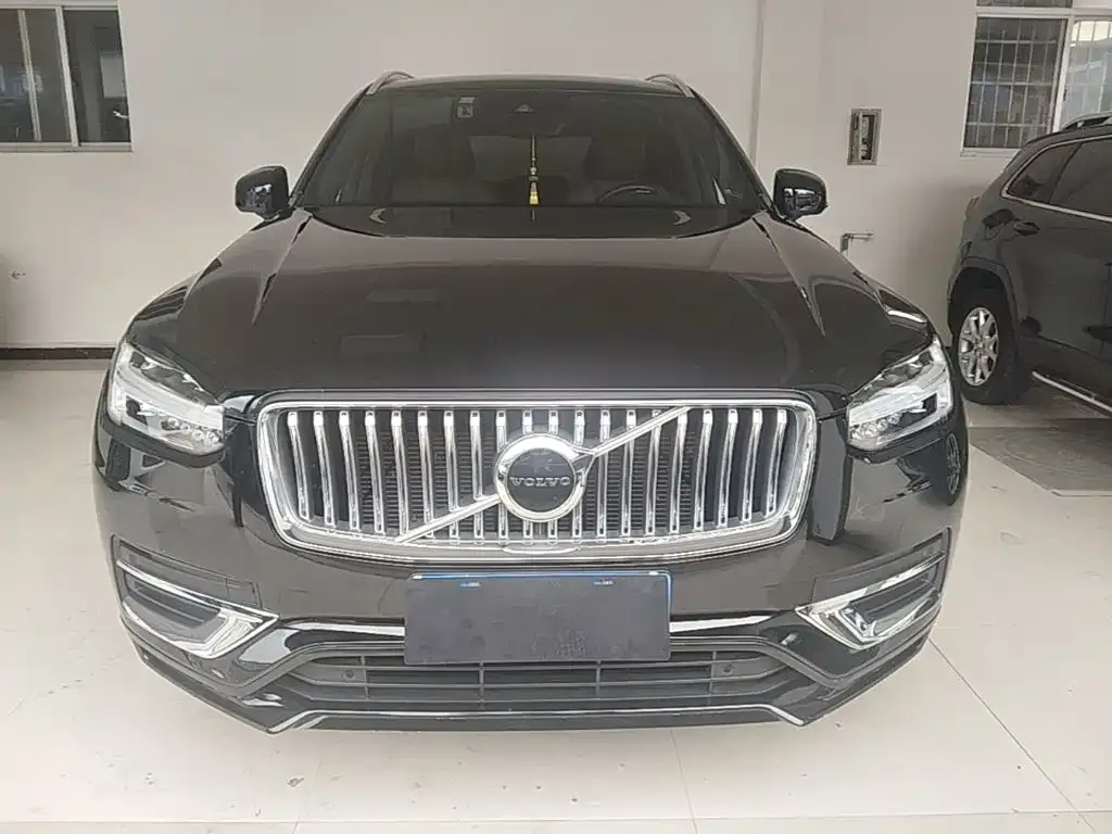 Volvo XC90 — фото 7