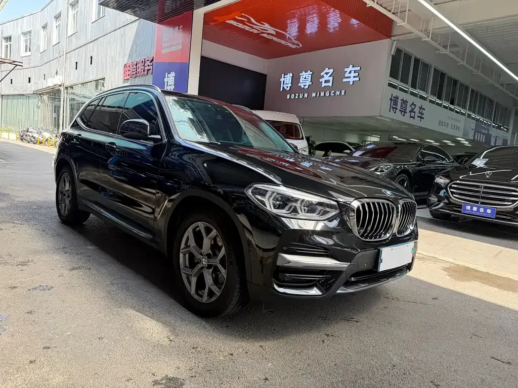 BMW X3 — фото 9