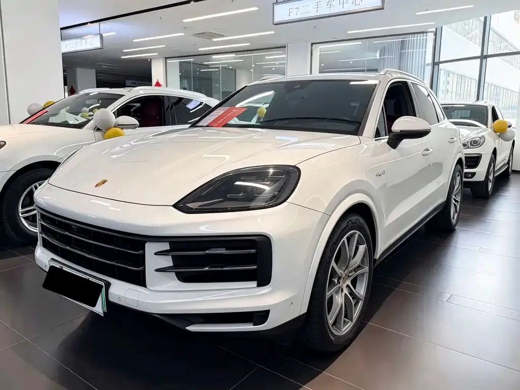 Porsche Cayenne Hybrid — фото 1
