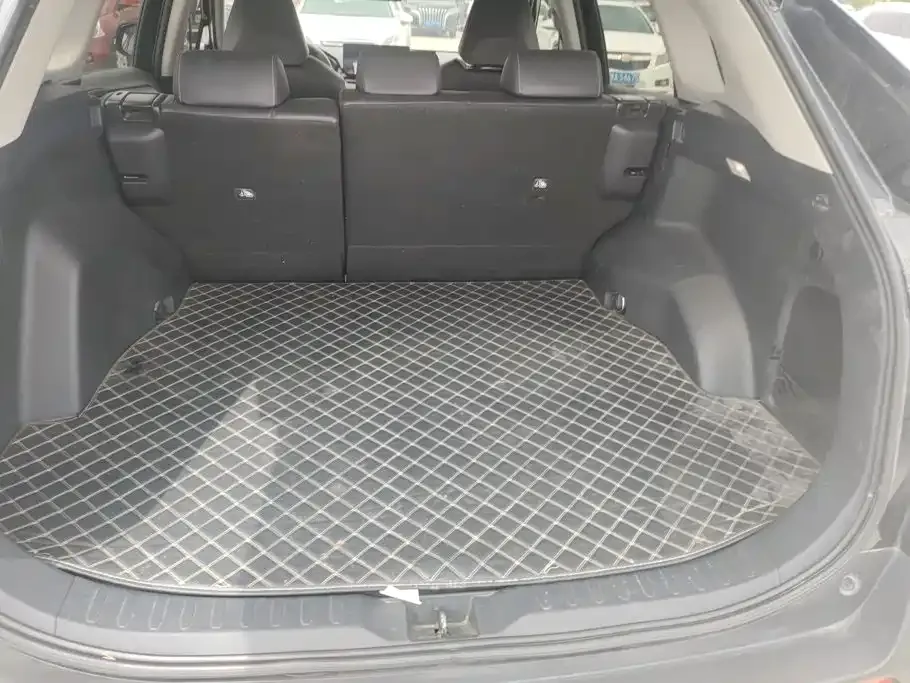 Toyota RAV4 — фото 10