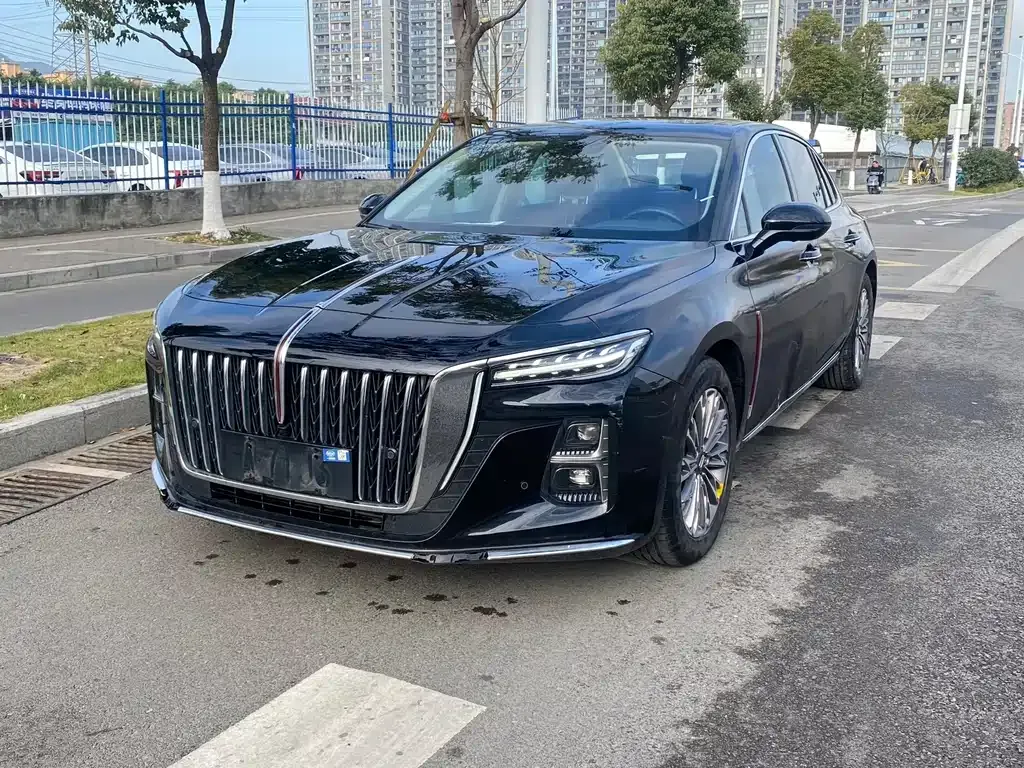 Hongqi H5 — фото 1