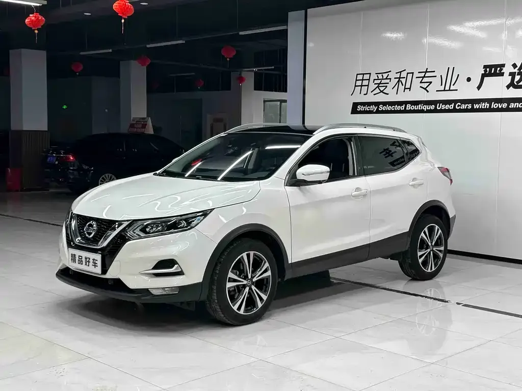 Nissan Qashqai — фото 1