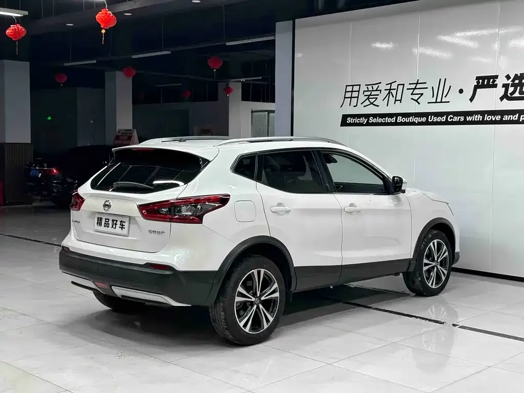 Nissan Qashqai — фото 10