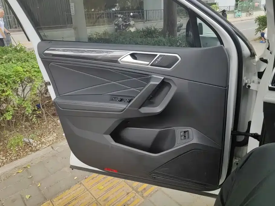 Volkswagen 途观L插电混动 — фото 6