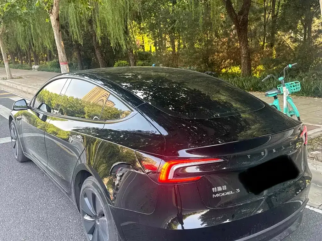 Tesla Model 3 — фото 9
