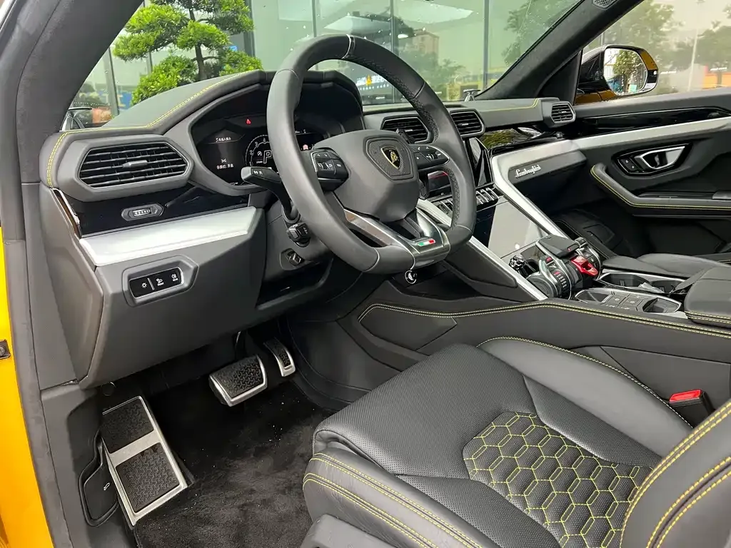 Lamborghini Urus — фото 5