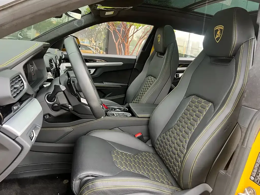 Lamborghini Urus — фото 2
