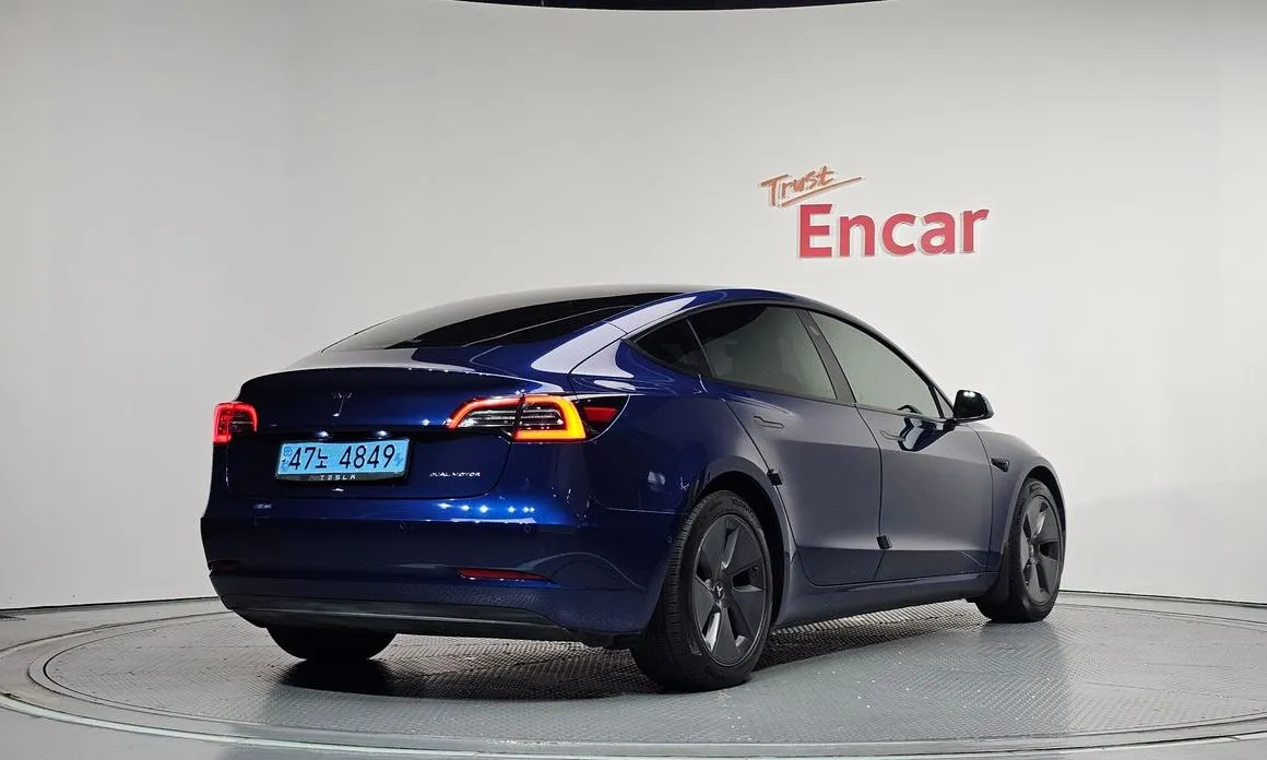 Tesla Model 3 — фото 3