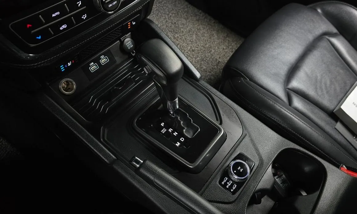 KG Mobility (Ssangyong) Rexton — фото 8
