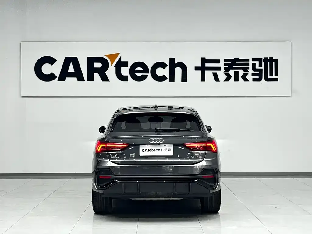 Audi Q3 Sportback — фото 10