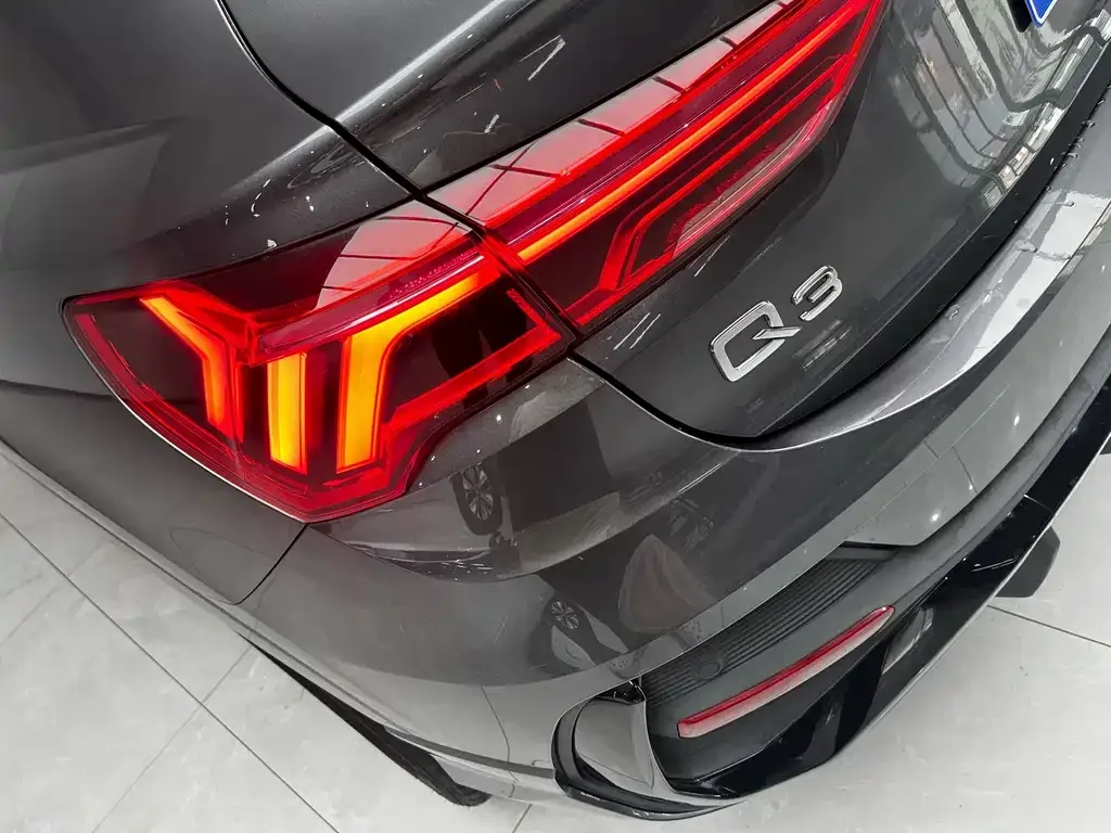 Audi Q3 Sportback — фото 7