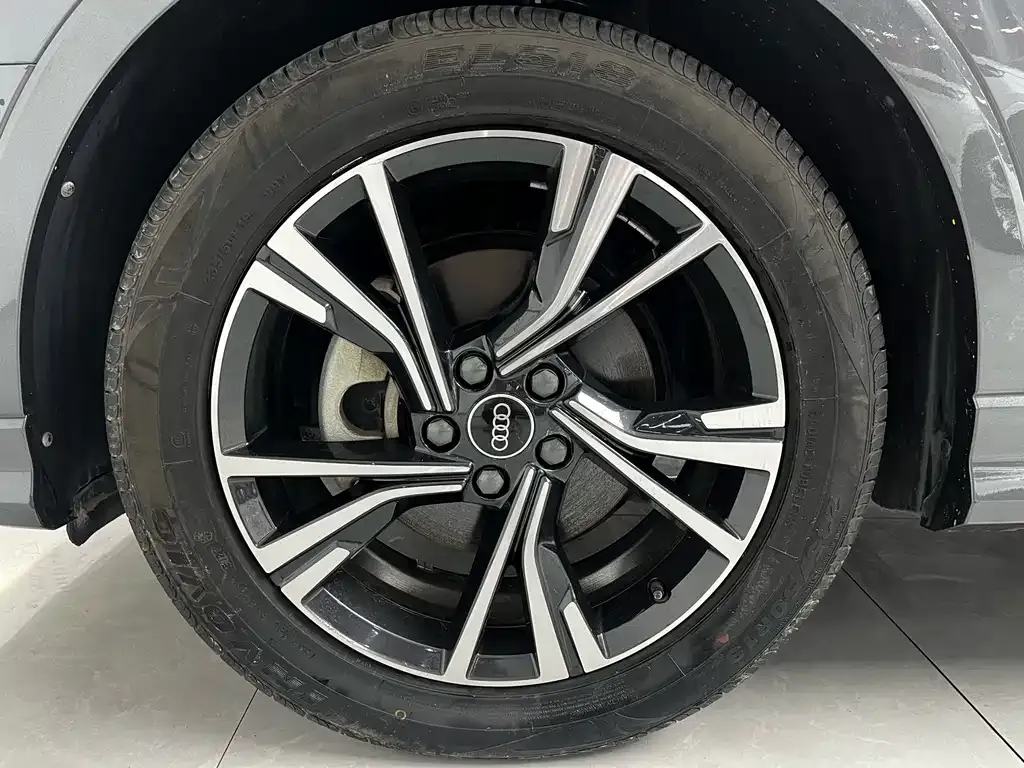 Audi Q3 Sportback — фото 9