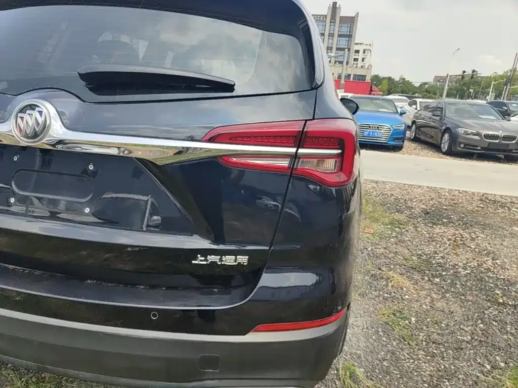 Buick Envision Plus — фото 4