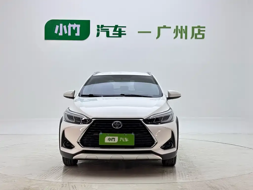 Toyota Yaris L — фото 2