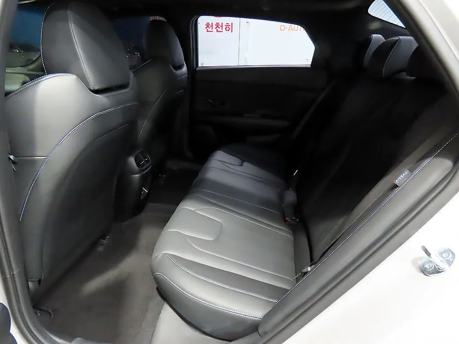 Hyundai AVANTE — фото 3