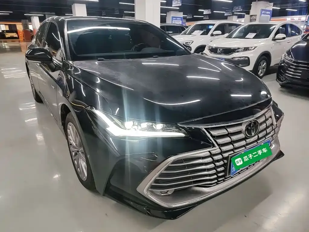 Toyota Avalon — фото 10