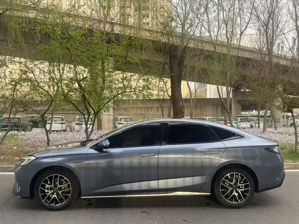 BYD Seal — фото 9