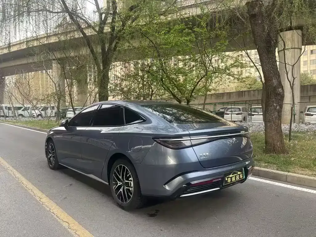 BYD Seal — фото 8