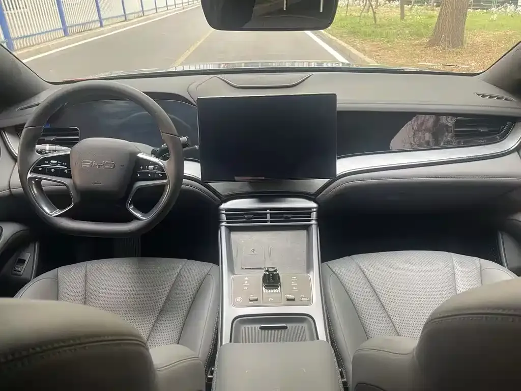 BYD Seal — фото 3