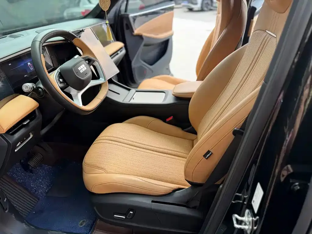 Geely Galaxy L7 — фото 6