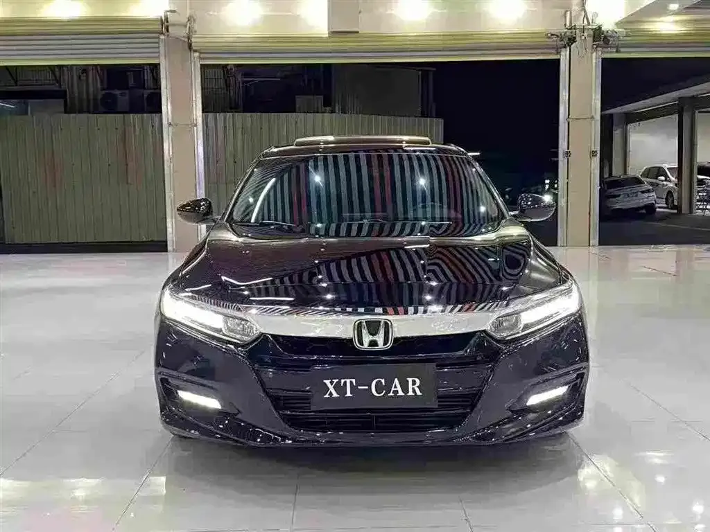 Honda Accord — фото 7