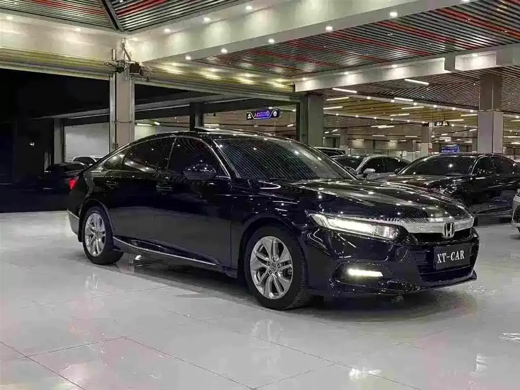 Honda Accord — фото 6