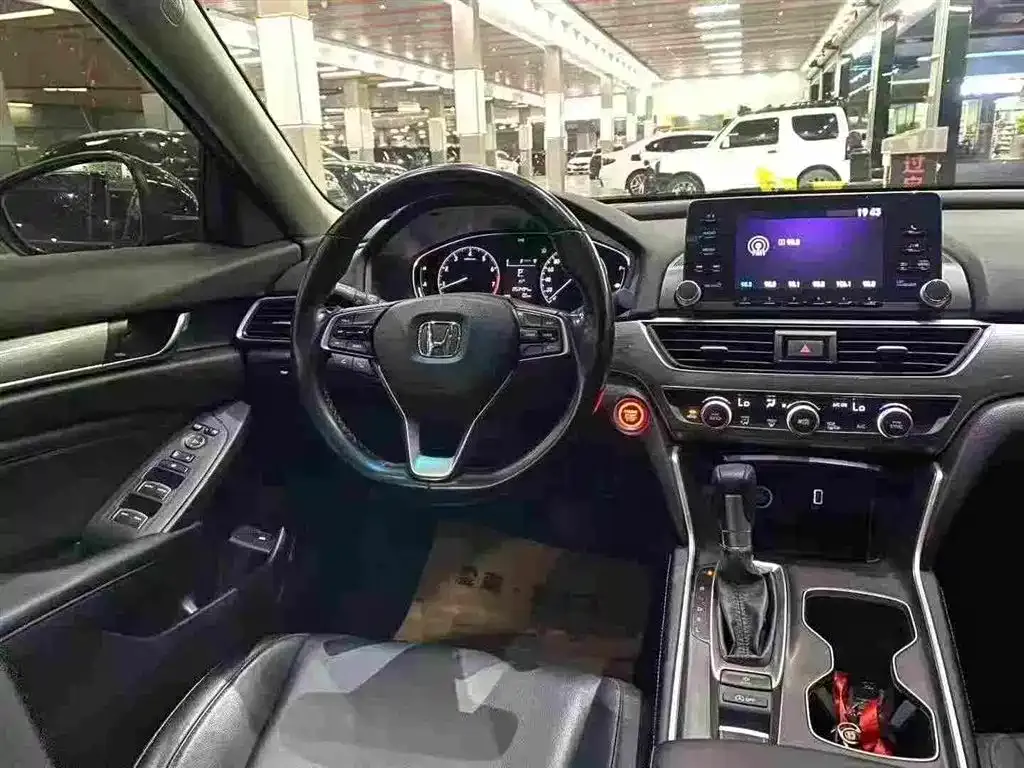 Honda Accord — фото 5