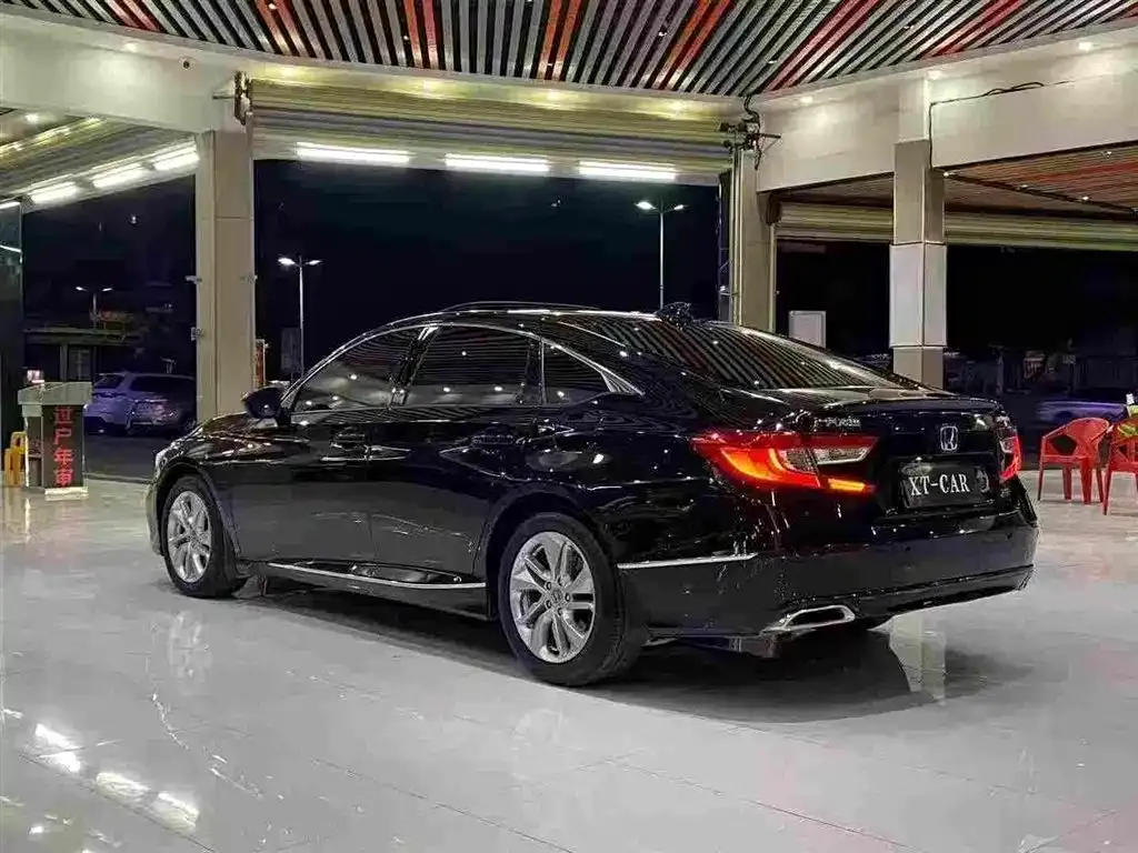 Honda Accord — фото 3