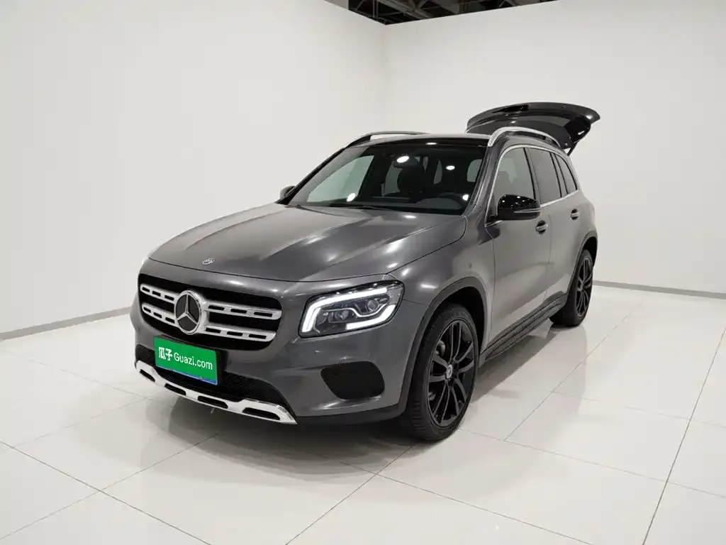 Mercedes-Benz GLB — фото 1