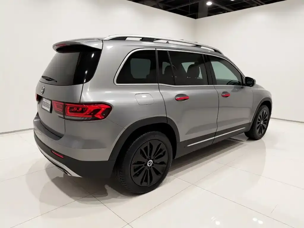 Mercedes-Benz GLB — фото 9