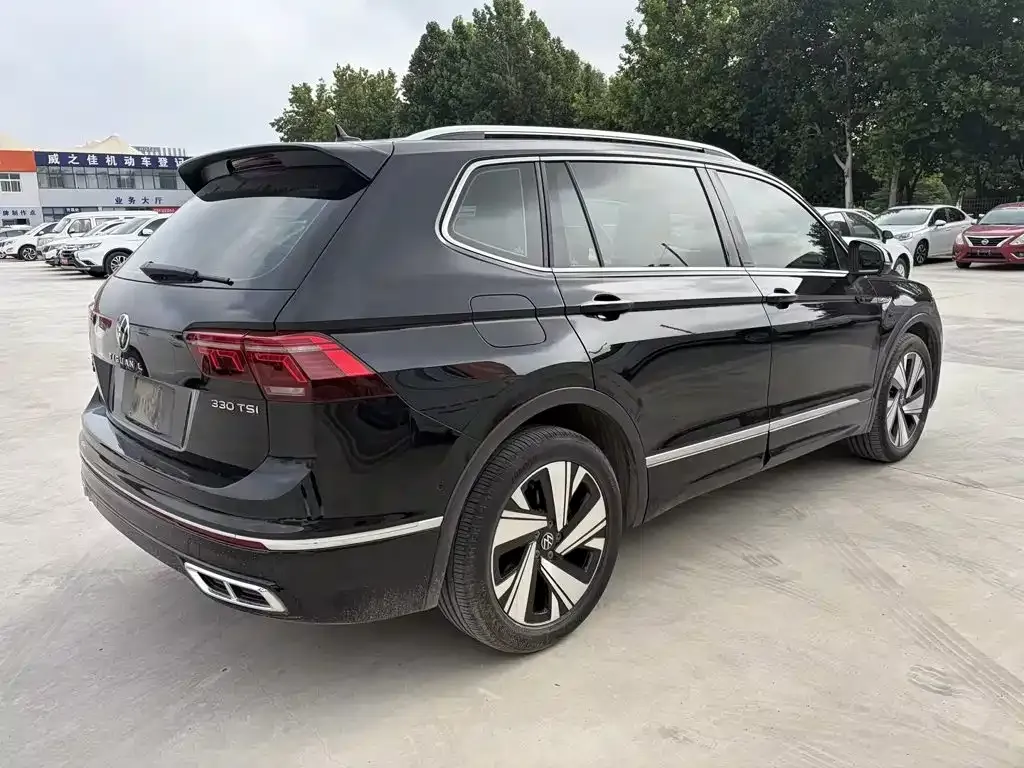 Volkswagen Tiguan L — фото 5